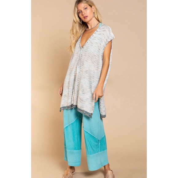 POL Ivory & Blue Multi V Neck Button Front Cap Sleeve Long Cardigan - Picture 2 of 8